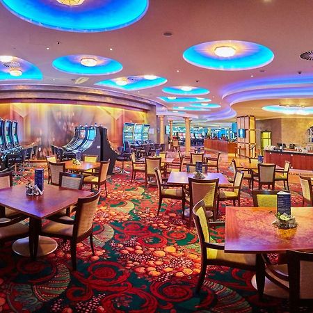 Casino&Hotel Admiral Alzbetin Железна Руда Екстер'єр фото